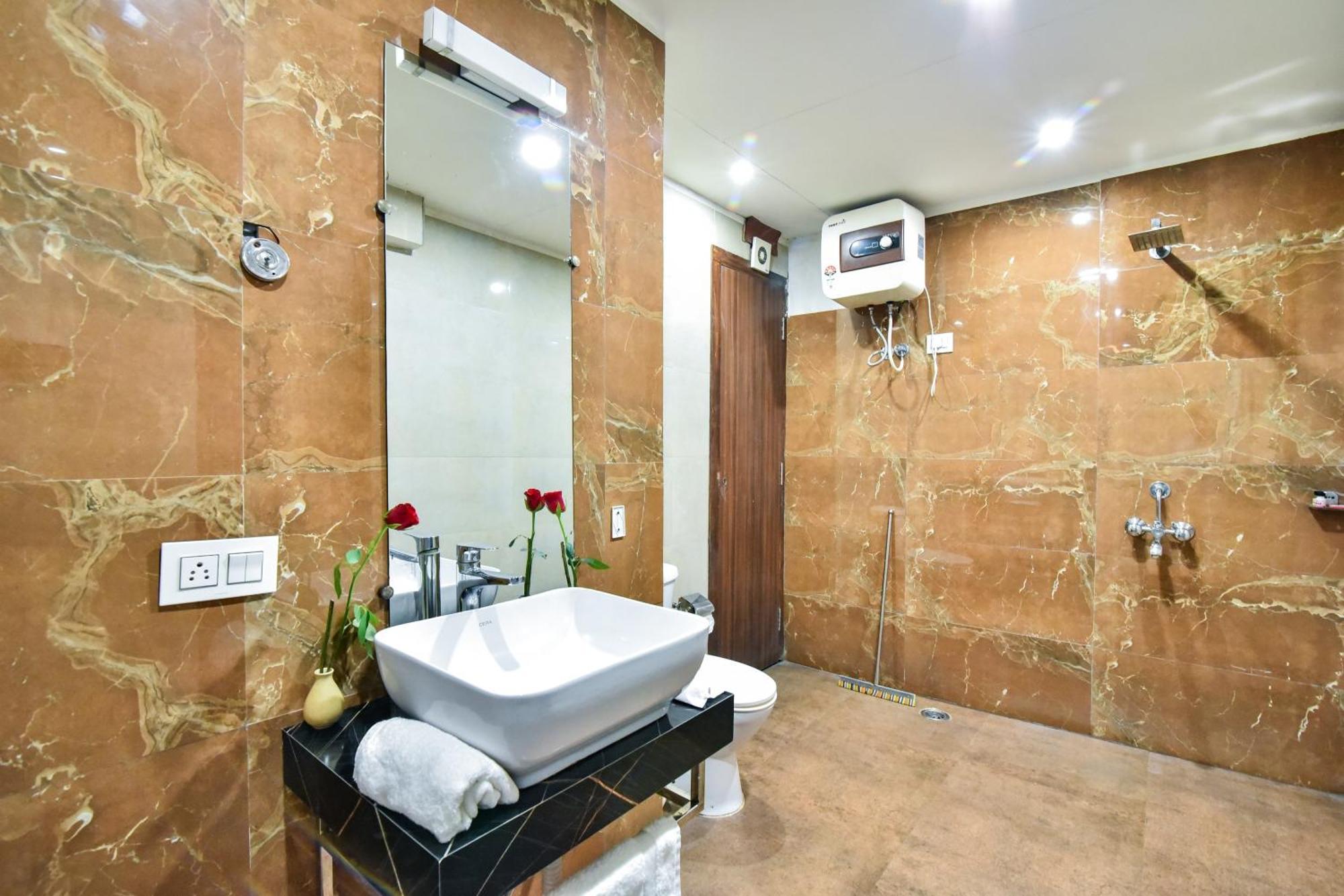 Hotel Pinaz Royale Amritsar Zewnętrze zdjęcie