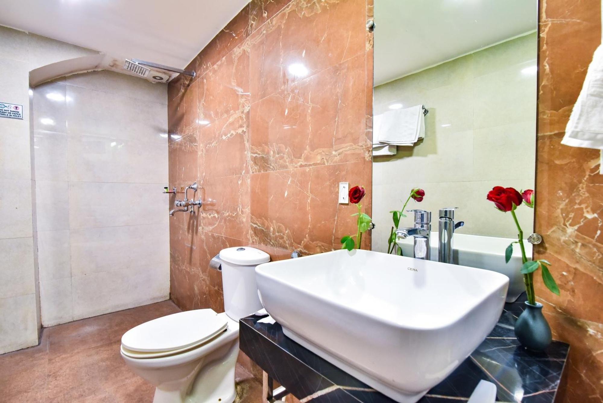 Hotel Pinaz Royale Amritsar Zewnętrze zdjęcie