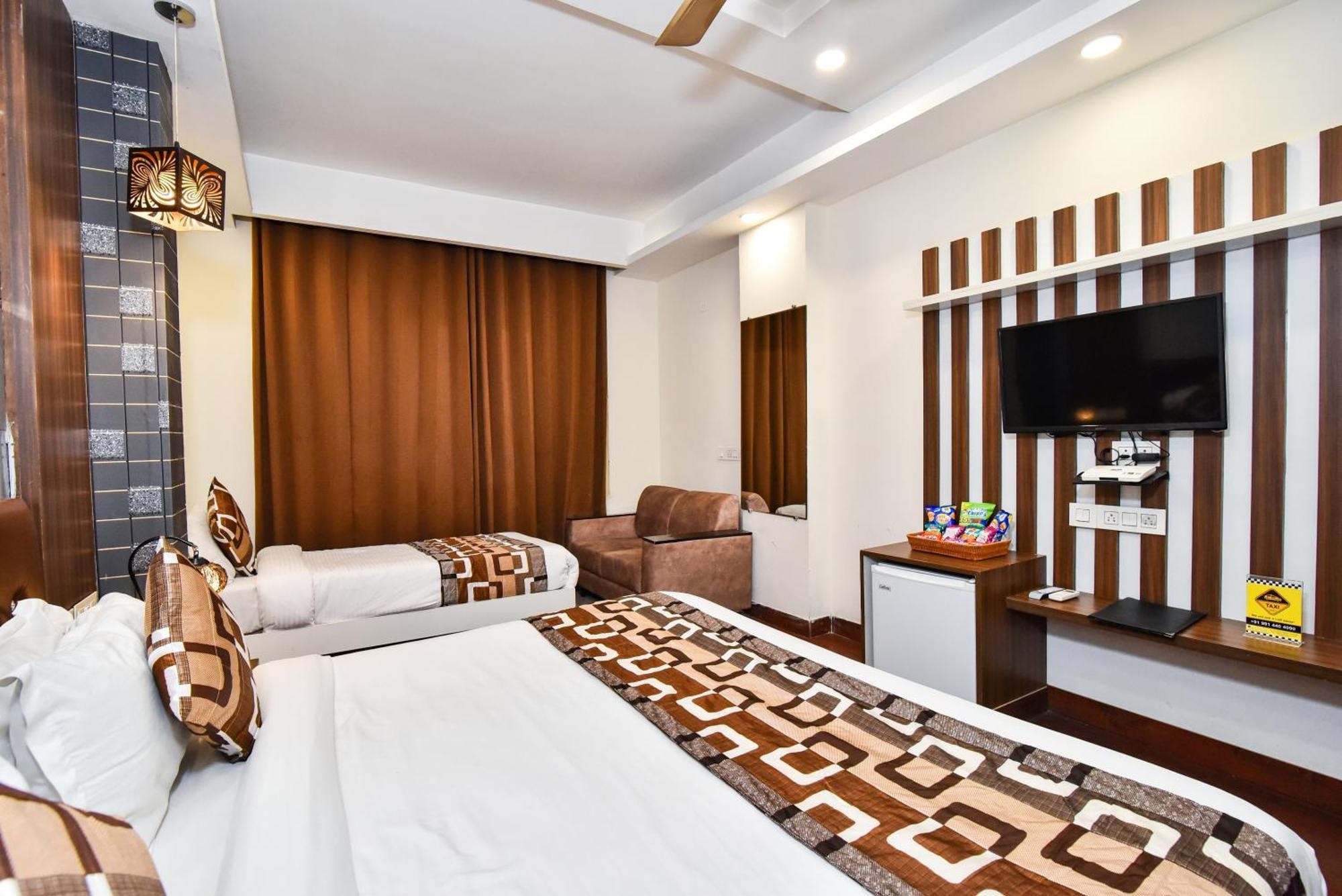 Hotel Pinaz Royale Amritsar Zewnętrze zdjęcie