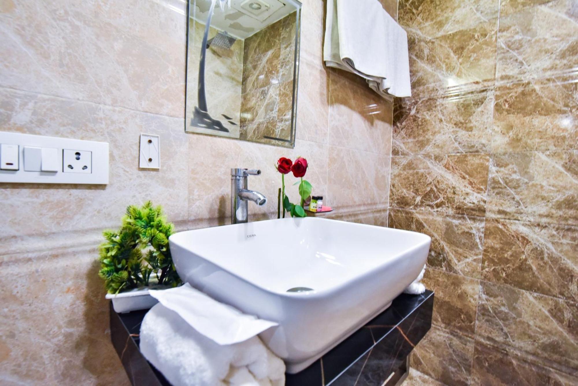 Hotel Pinaz Royale Amritsar Zewnętrze zdjęcie