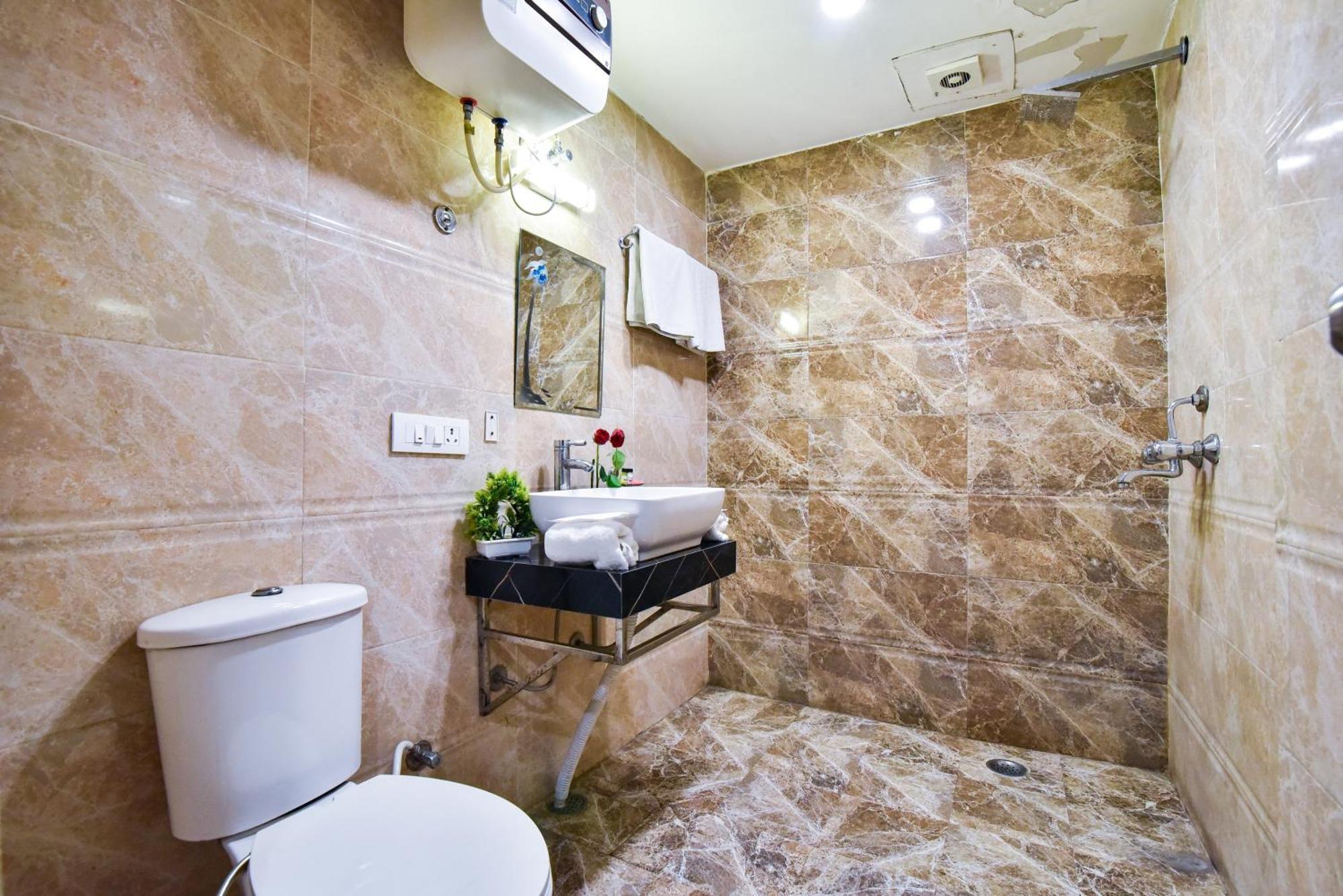 Hotel Pinaz Royale Amritsar Zewnętrze zdjęcie