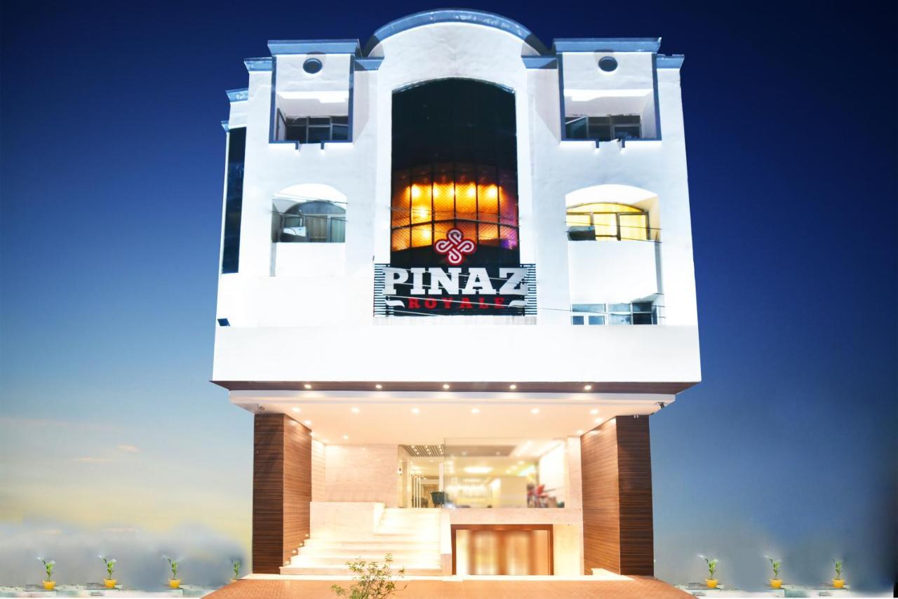 Hotel Pinaz Royale Amritsar Zewnętrze zdjęcie